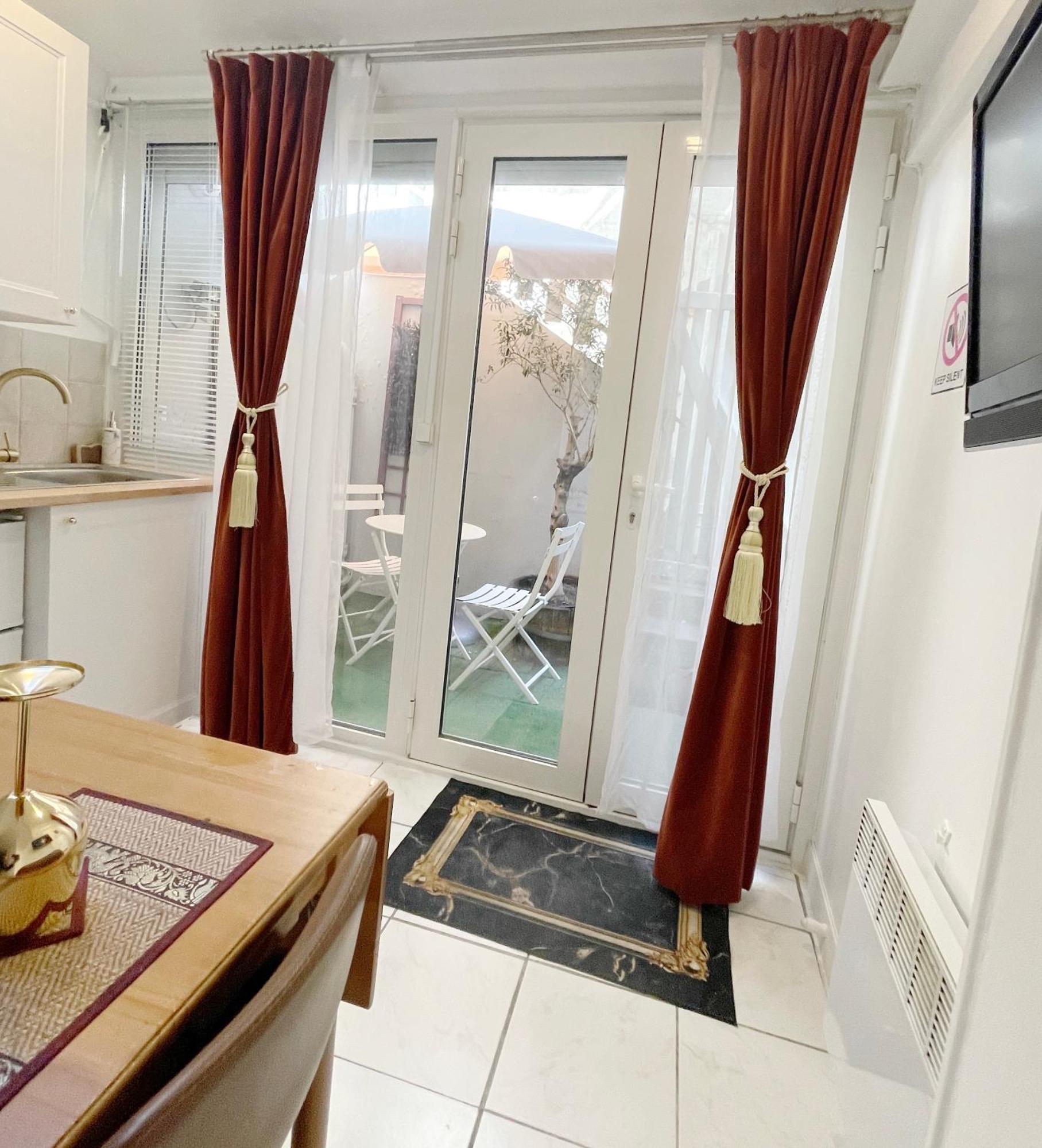Sympathy Studio For 2 Near The Sacre Coeur ปารีส ภายนอก รูปภาพ